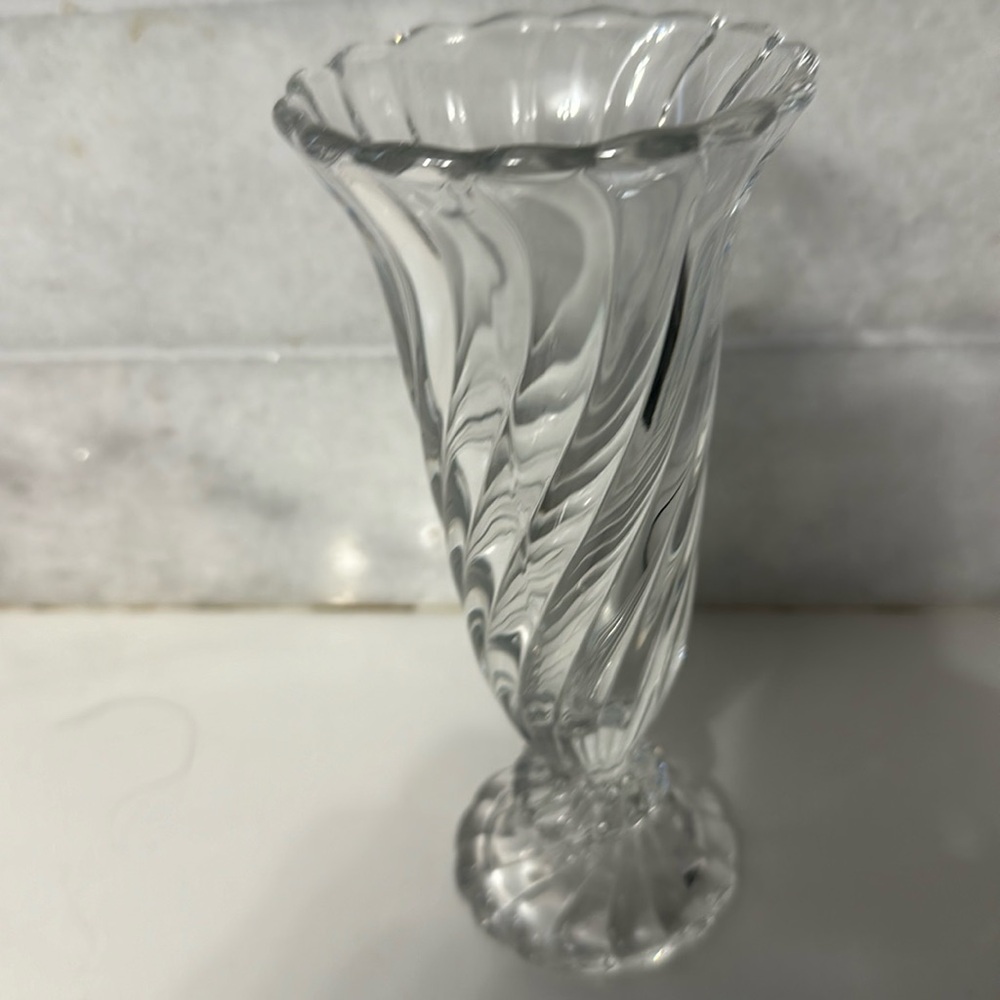 Fostoria colony pattern 6” bud vase clear glass elegant glassware vintage
